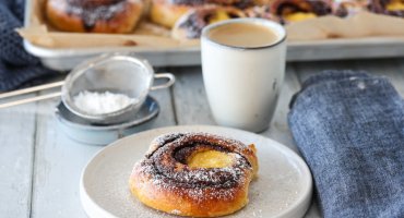 Image: SJOKOLADESNURRER MED VANILJEKREM