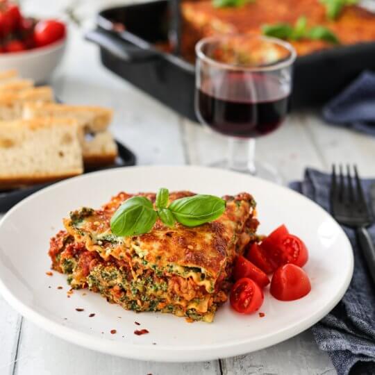 Image: LASAGNE MED RAGU OG SPINAT- OG RICOTTAFYLL
