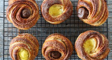 Image: SNURRER MED NUTELLA (ELLER VANILJEKREM) OG KANELSUKKER