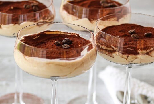 Image: OSTEKAKE PÅ GLASS MED KAFFEKREM