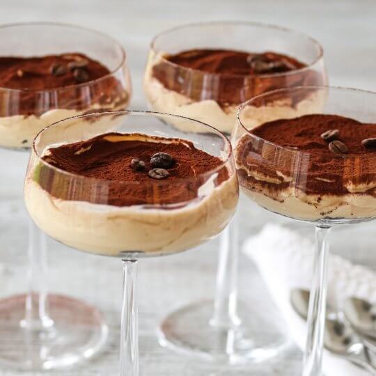 Image: OSTEKAKE PÅ GLASS MED KAFFEKREM