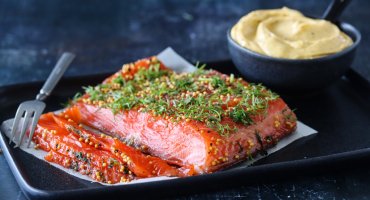 Image: AKEVITTGRAVET ØRRET MED SENNEPSSAUS