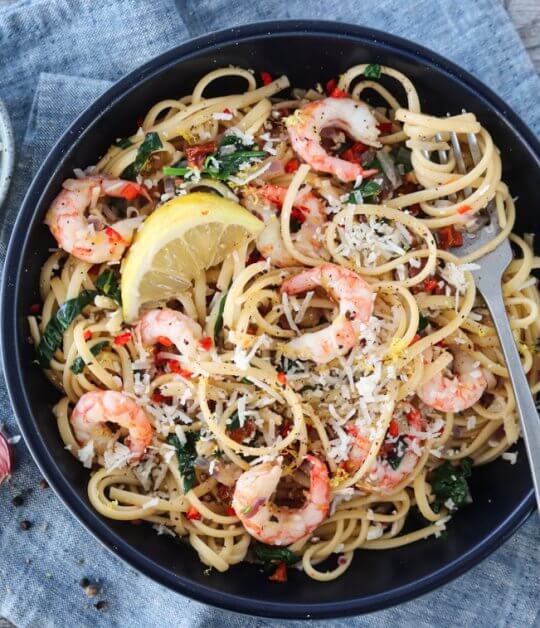 Image: SPAGETTI MED REKER, TOMAT OG CHILI