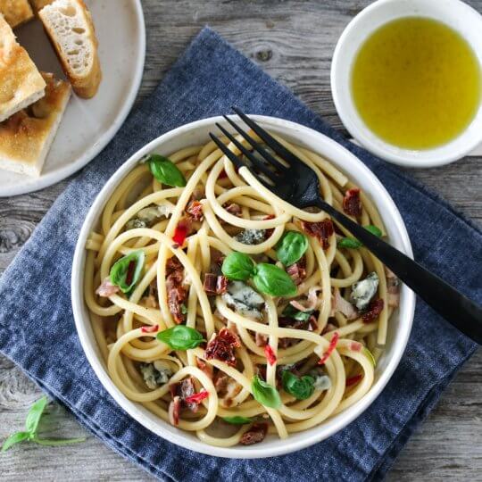 Image: SPAGETTI MED BACON, TOMATER OG GORGONZOLA