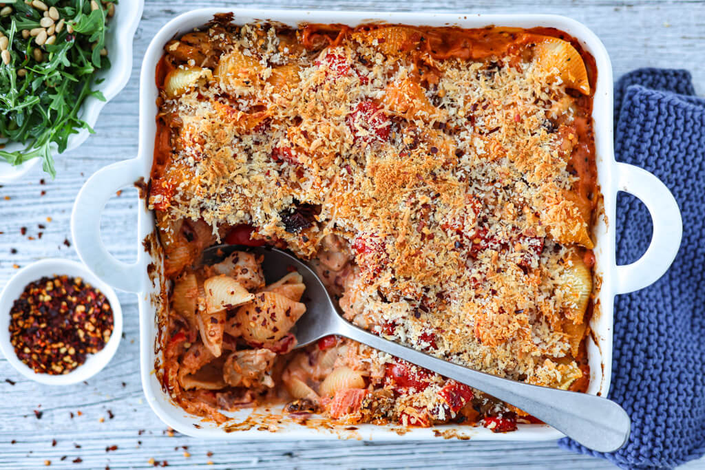 KREMET PASTAGRATENG MED KYLLING OG TOMAT