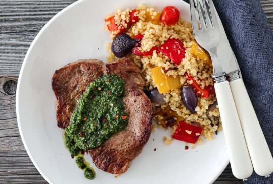 Image: NAKKEKOTELETTER MED CHIMICHURRI OG BULGURSALAT