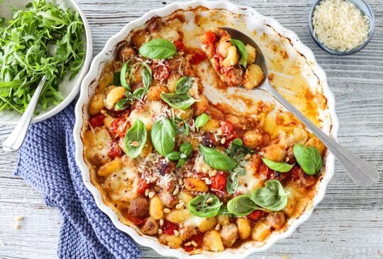 Image: GNOCCHIFORM MED SALSICCIA, TOMATER OG MOZZARELLA