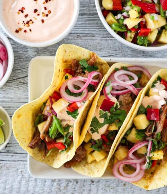 Image: ASIATISK TACO – PULLED PORK MED ANANASSALSA