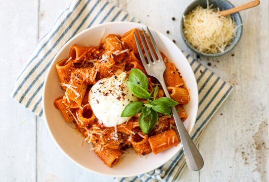 Image: KREMET PASTA MED ‘NDUJA OG BURRATA